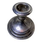 Ezüst színű gyertyatartó