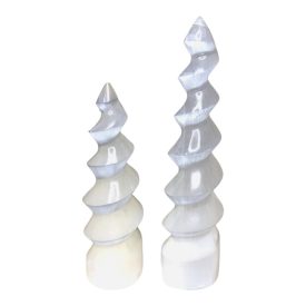 Csavart szelenit torony