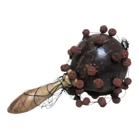 Woodoo csörgő termésekkel