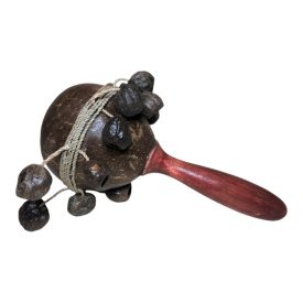 Woodoo csörgő termésekkel