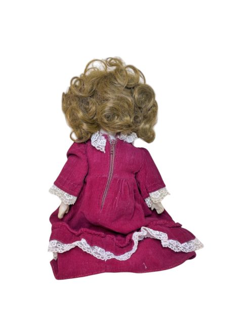 A Bizonyos Porcelán Baba
