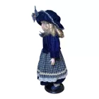 Előkelő porcelán baba