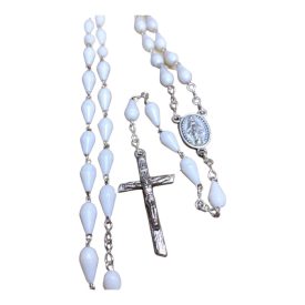 Fehér rózsafüzér