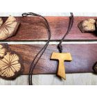 Nyakék Tau olivafa keresztel 