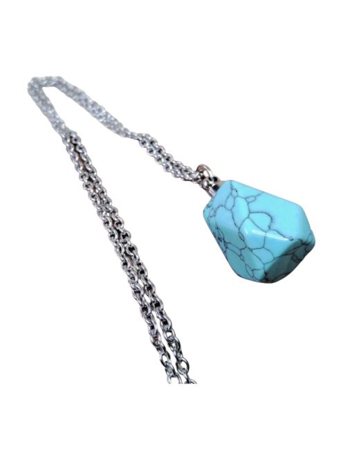 Bevonzó Türkiz Amulett Ezüst Lánccal