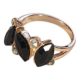 Fekete leveles gyűrű