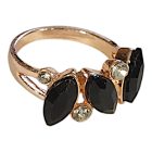 Fekete leveles gyűrű