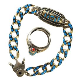 Karkötő gyűrűvel