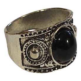 Széles fekete köves gyűrű