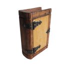 Csatos míves faláda