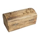 Faragott virágmintás láda