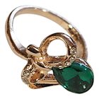 Gyűrű zöld kővel