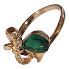 Gyűrű zöld kővel