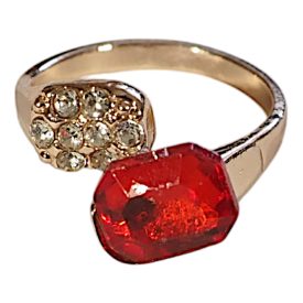 Piros köves gyűrű strasszokkal